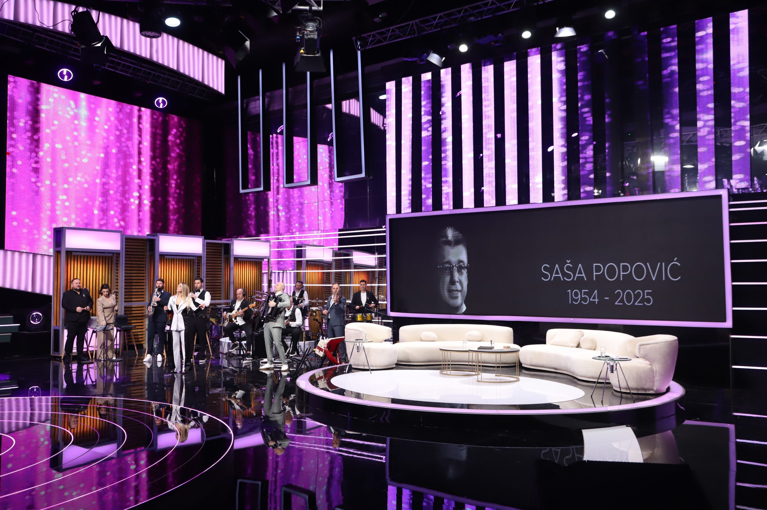 Tišina, pa jeza: Emotivan početak emisije Grand specijal posvećen Saši Popoviću: "Prvi mart znači jednu tugu" 5 ORKESTAR ACE SOFRO GS SNIMANJE 18022026 FOTO ELE 6 ok