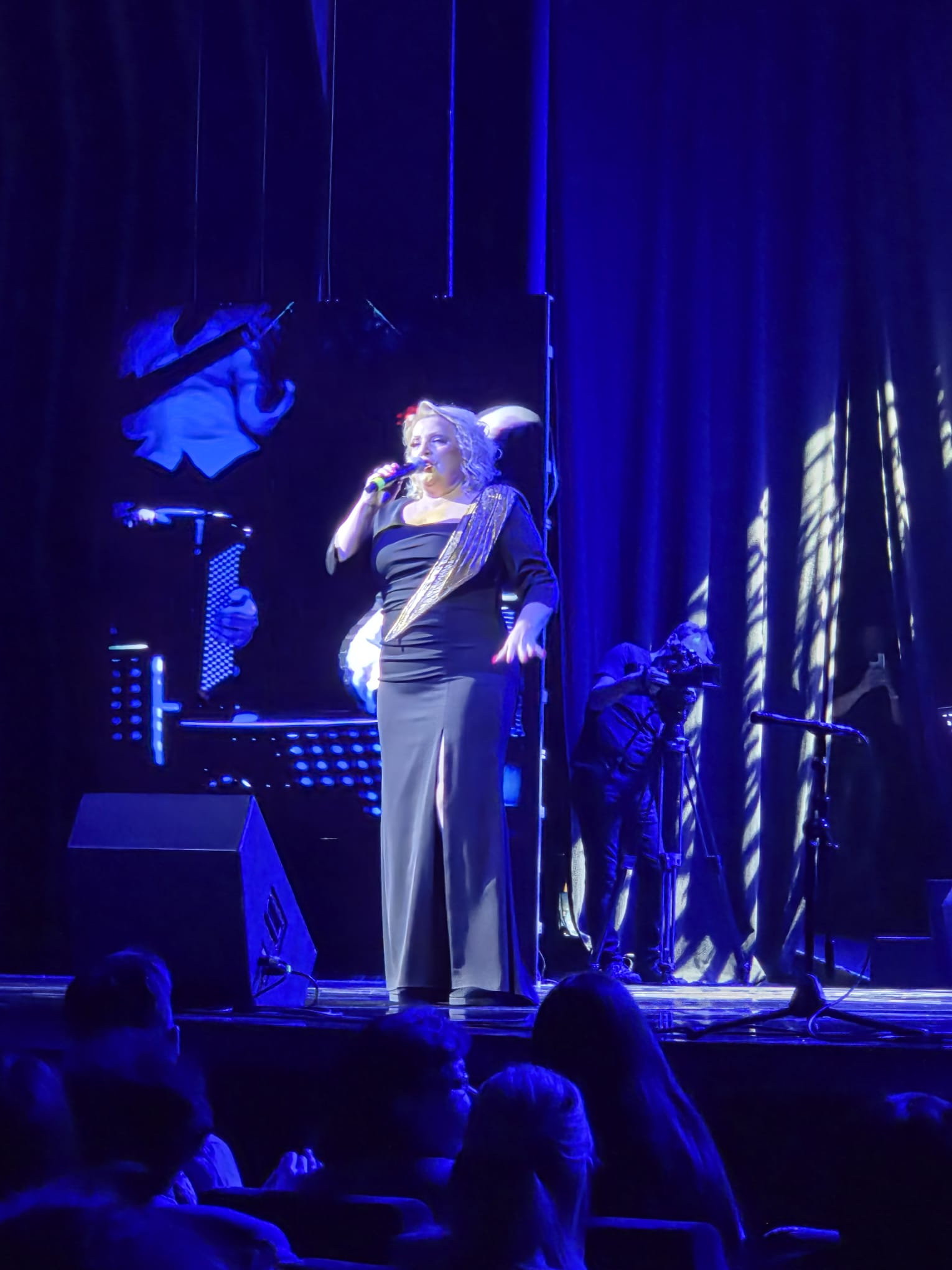 Snežana Đurišić ovako započela drugi koncert, igla nema gde da padne VIDEO 7 PHOTO 2026 03 25 20 07 22