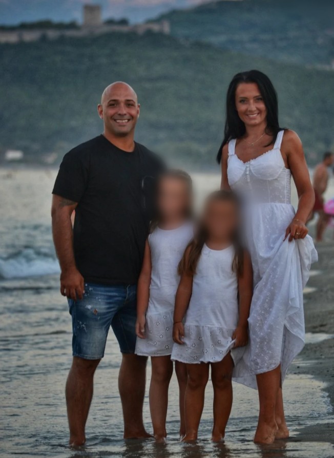 Neopisiva bol: Brat Darka Lazića (32) ostavio neutešnu suprugu i dve ćerkice 4 dragan lazic s porodicom