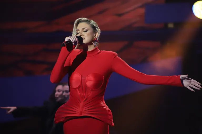 Da li je Sara Nikolić najviša takmičarka ove sezone? Vatrena plavuša otkrila kako joj je Bekuta pomogla VIDEO 5 image 4 1