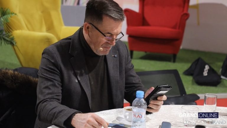 Vodimo vas iza scene takmičenja Nikad nije kasno: Njen dolazak oduševio je sve (VIDEO) 7 mare