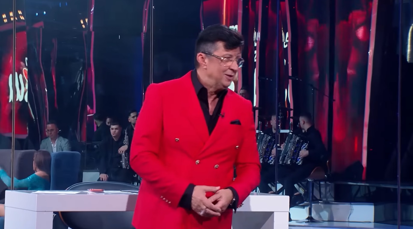 "Za prave mangupe to ništa nije, pevam iz g-mola" Peja iznenadio priznanjem koju numeru izvodi na veseljima, pevač u neverici 8 peja 6