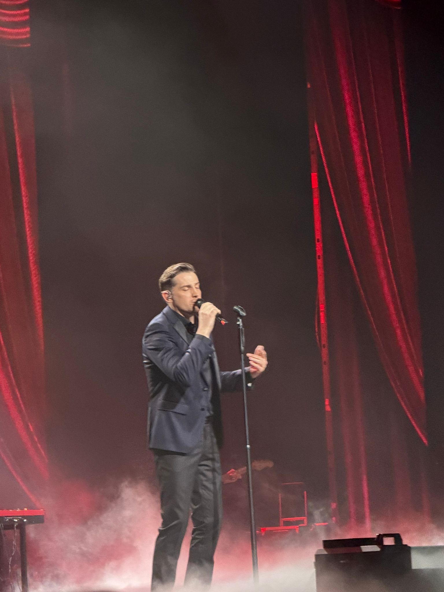 "Za dušu uzmi me..." Preemotivan početak koncerta Mirze Selimovića VIDEO 6 IMG 20260404 WA0027