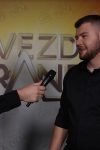 Kebin takmičar intervjuisao kolegu iz Zvezda Granda, on pocrveneo pred kamerama zbog pitanja VIDEO 2 azur i almir 1