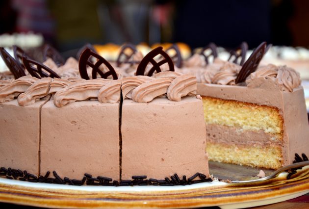 congerdesign cream cake 560663