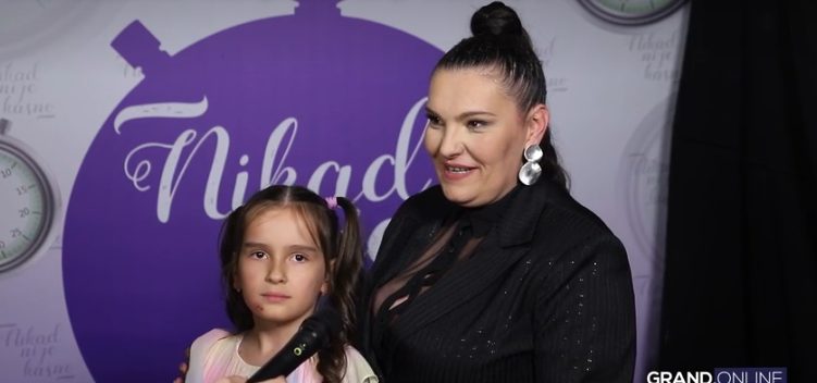 "Ona će mi pevati za 50. rođendan": Slavka Francuski priprema spektakularnu proslavu, u sve umešana koleginica iz takmičenja VIDEO 9 image 9 4