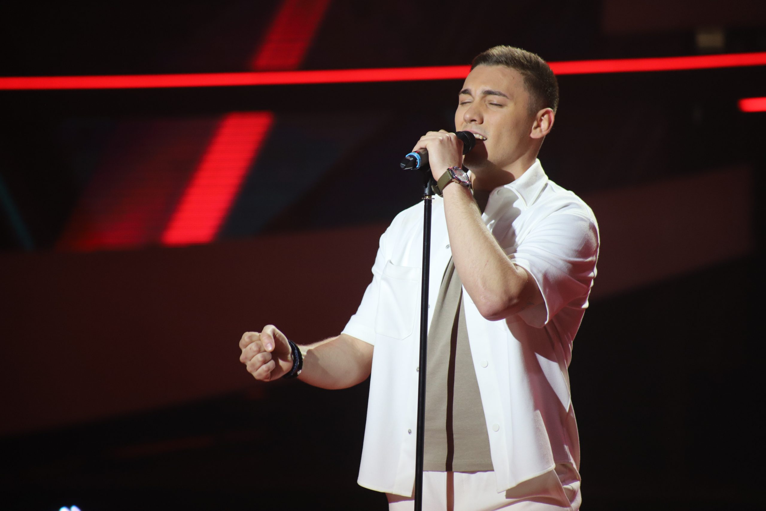 Ceca mu aplaudirala sve vreme: Damjan napravio haos u "Zvezdama Granda" pevajući njen hit (VIDEO) 5 DAMJAN VRACAR ZG SNIMANJE 14042026 FOTO ELENA 34