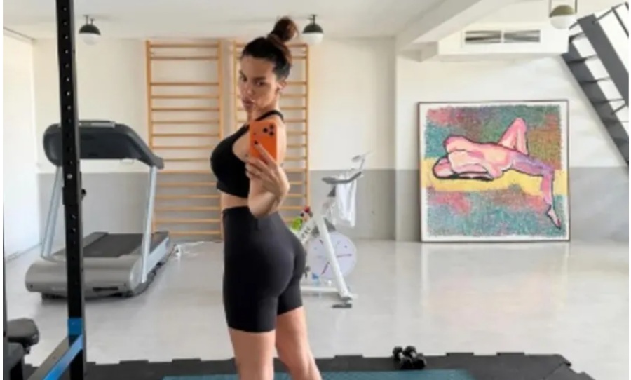 Zdrava hrana, teretana: Pevačica u petoj deceniji pokazala prirodno lice i izvajanu figuru (FOTO) 5 Kaja Ostojic