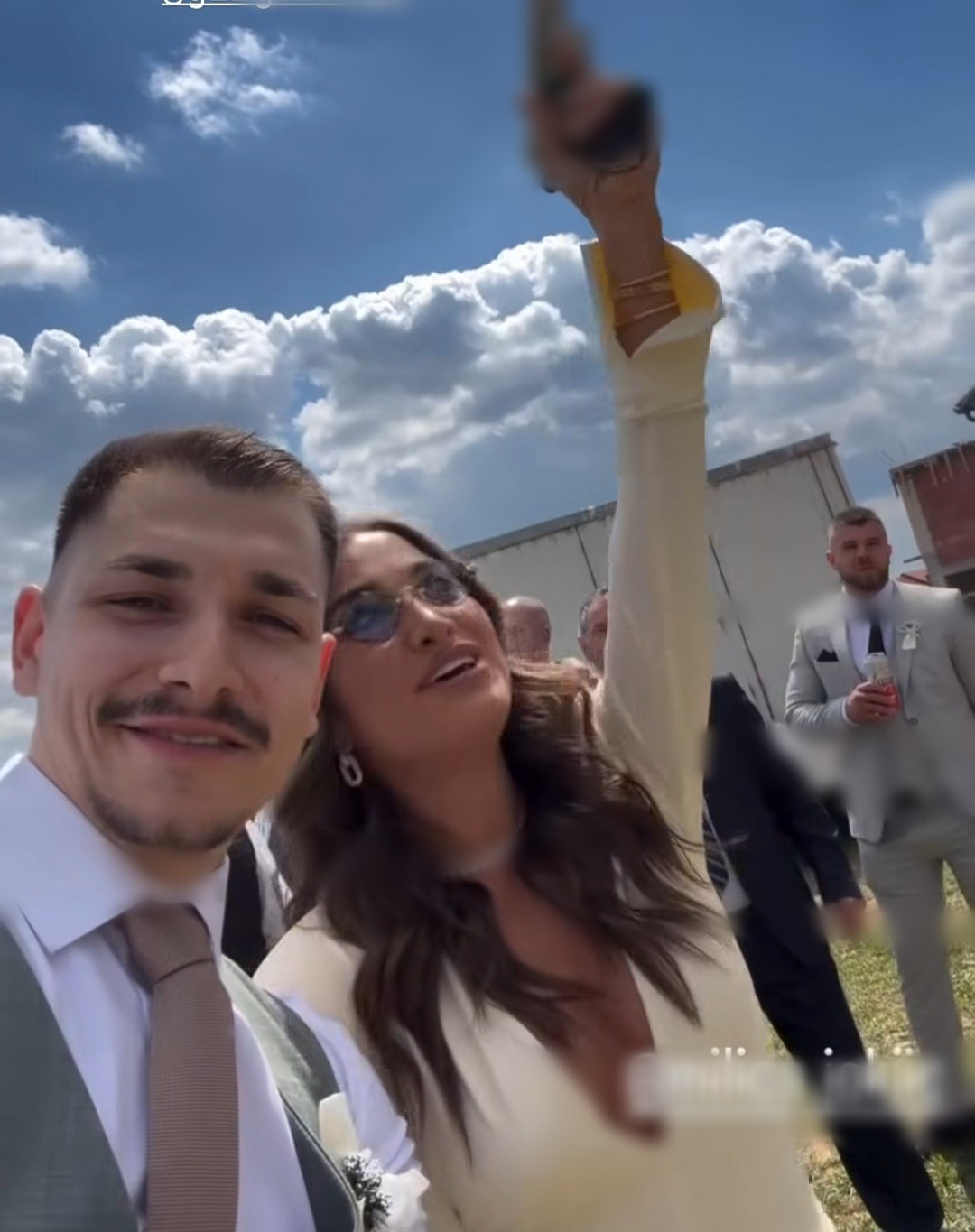 Šok scena, svi je gledaju: Milica Jokić puca iz pištolja za 1. maj FOTO 6 Milica Jokic 3 1