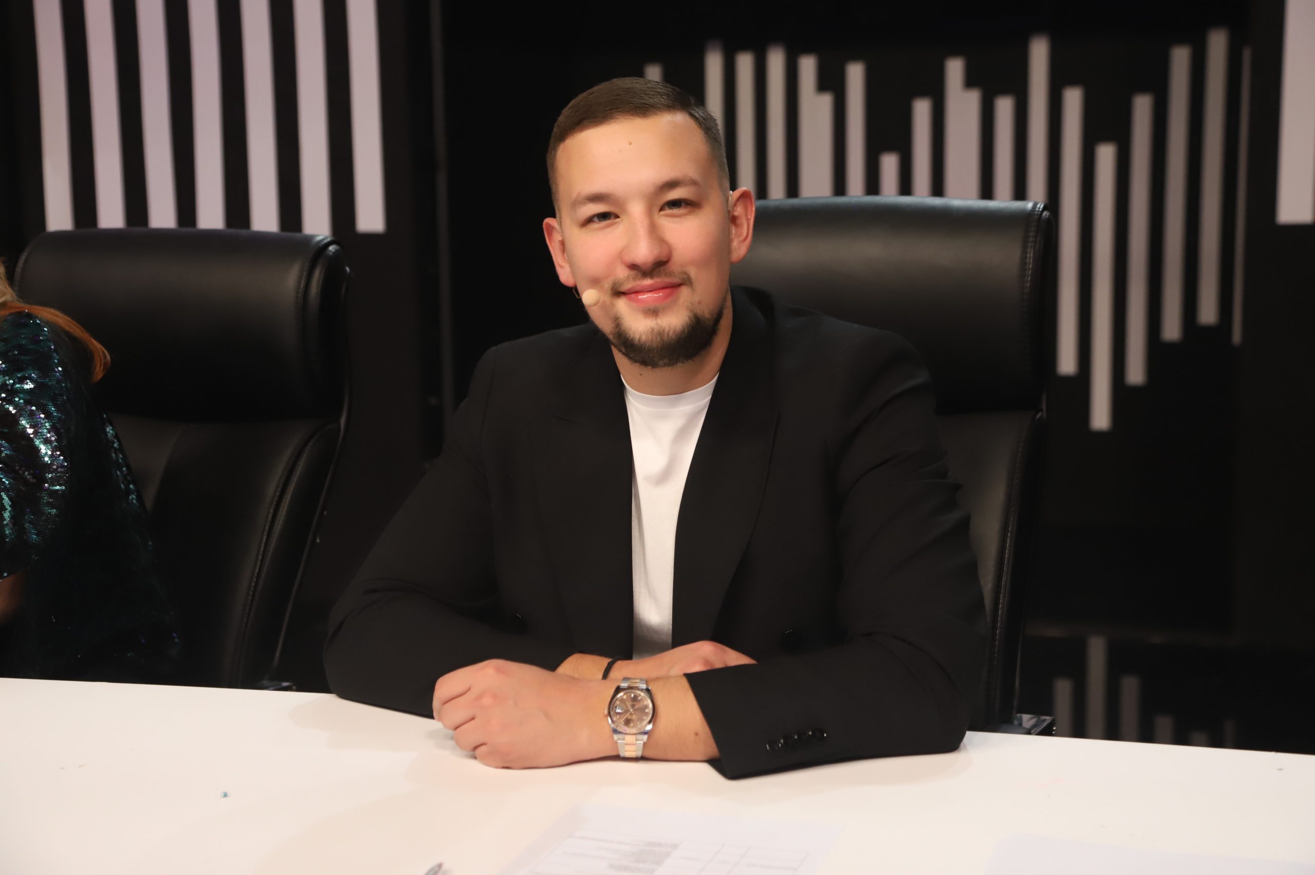 "Jedna noga mi se odsekla": Uroš Živković se prisetio prvog pojavljivanja na Grandovoj sceni (VIDEO) 5 UROS ZIVKOVIC NNK SNIMANJE 22042026 FOTO ELENA 9