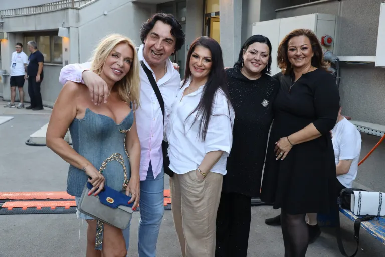 Bojana Barjaktarević nahvalila koleginicu: "Možemo da se trudimo da pevamo kao ona" 6 0A0A0027 768x512.jpg 1