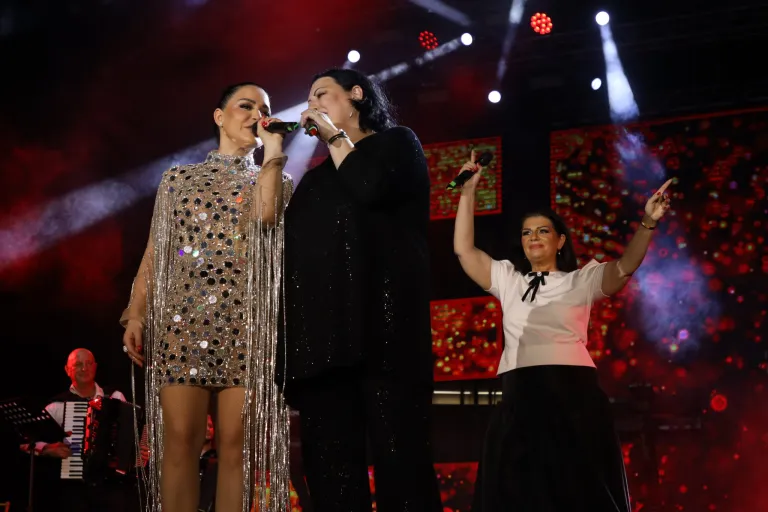 Bojana Barjaktarević nahvalila koleginicu: "Možemo da se trudimo da pevamo kao ona" 8 0A0A0360 768x512.jpg 1