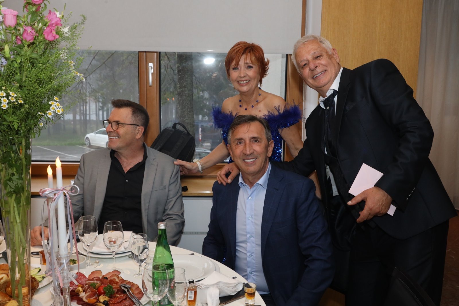Estrada se okupila u velikom broju na venčanju sina direktora "Grand produkcije", među gostima i članovi žirija "Zvezda Granda" (FOTO) 8 IMG 8215