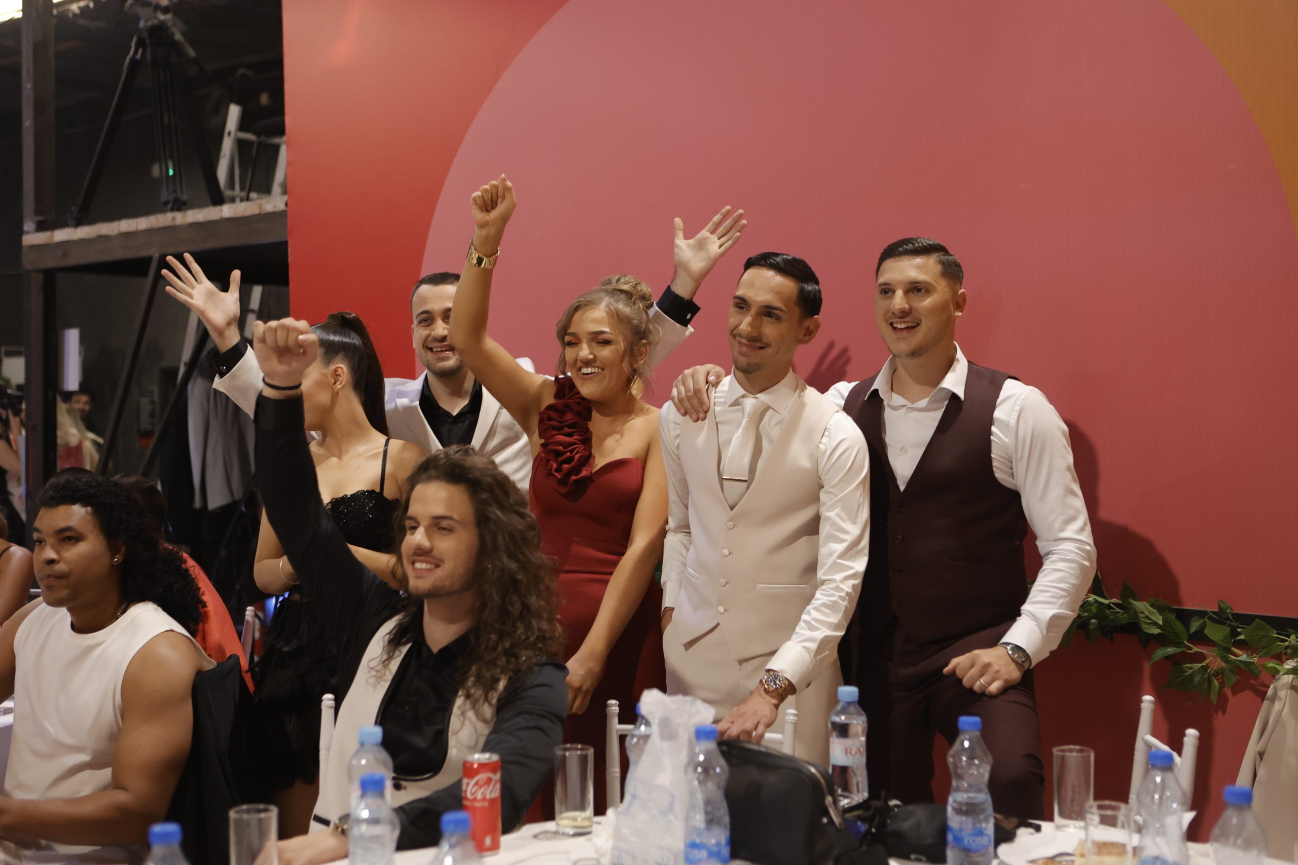 Pogledajte šta su finalisti "Zvezda Granda" radili iza scene pre proglašenja pobednika (VIDEO) 8 finalisti zvezda granda 2026