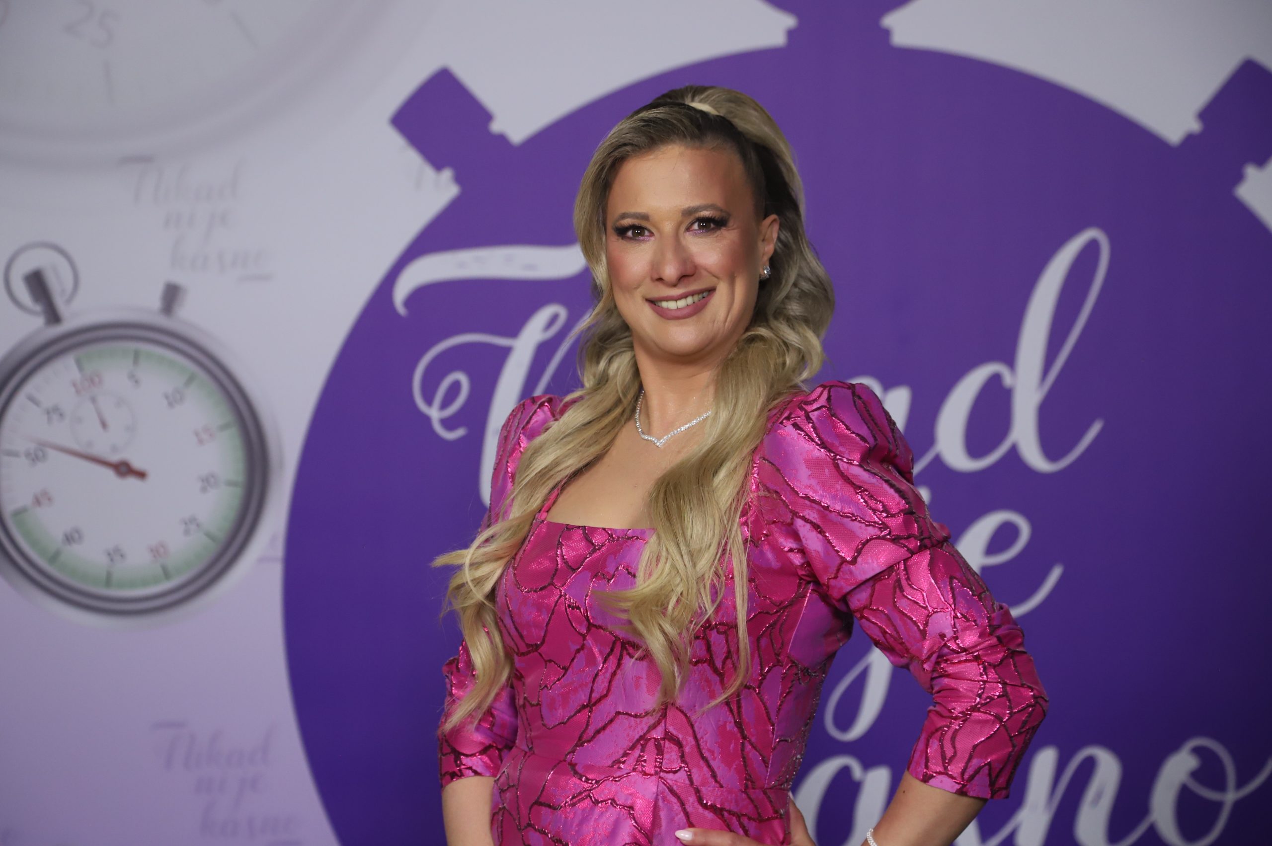 Žika tražio Marijani partnera, a ona sada otkrila istinu: "Momci su se javljali, ali me žene nisu ozbiljno shvatile" (VIDEO) 7 MARIJANA PETROV 43 GOD. KRAGUJEVAC 14