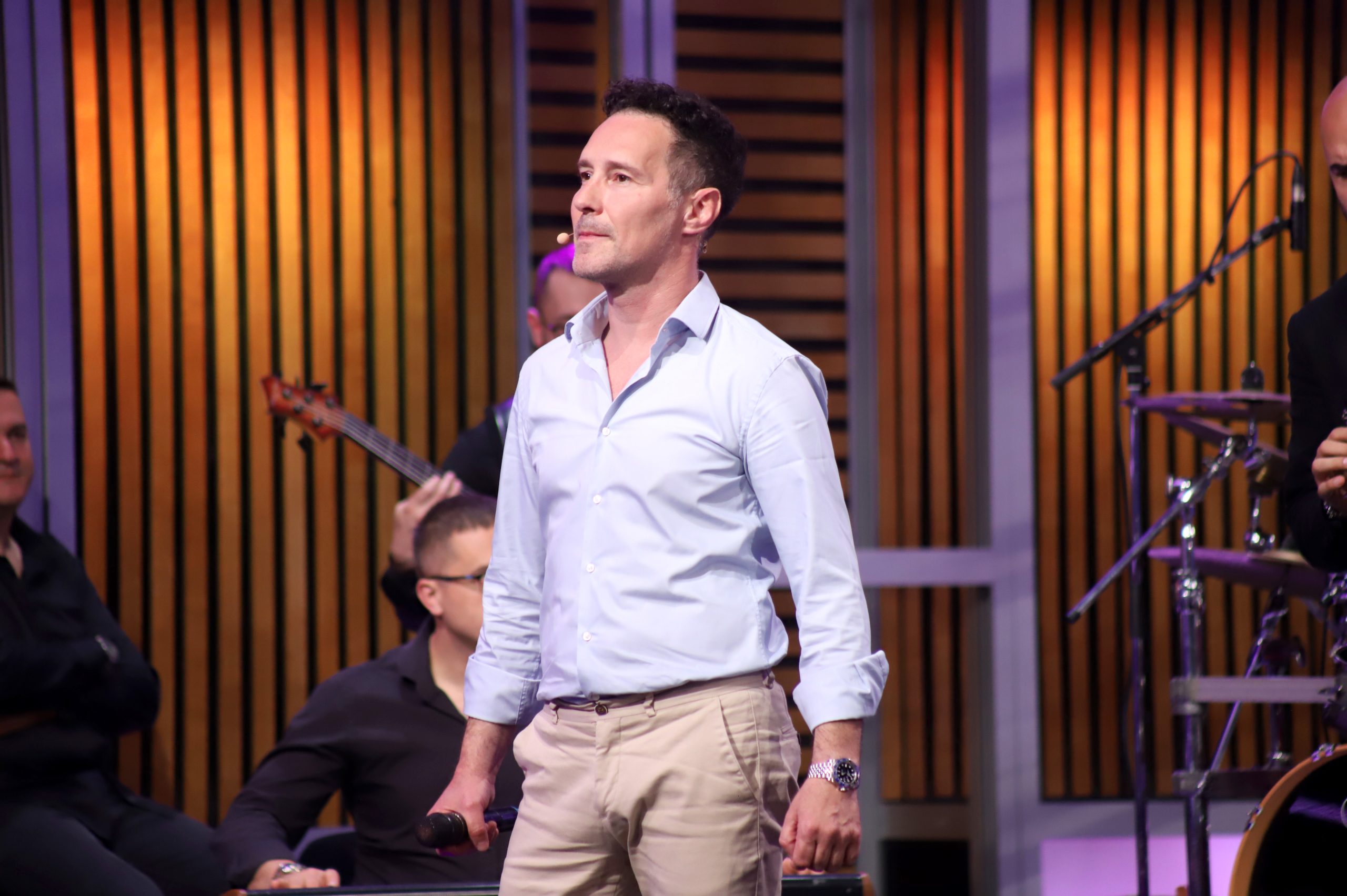 Ludilo u današnjem "Grand Specijalu": Nenad Jovanović bez zadrške o braku, Grandov voditelj se latio mikrofona (VIDEO) 6 NENAD JOVANOVIC BLIZANAC GS SNIMANJE 27052026 FOTO ELENA 42 ok