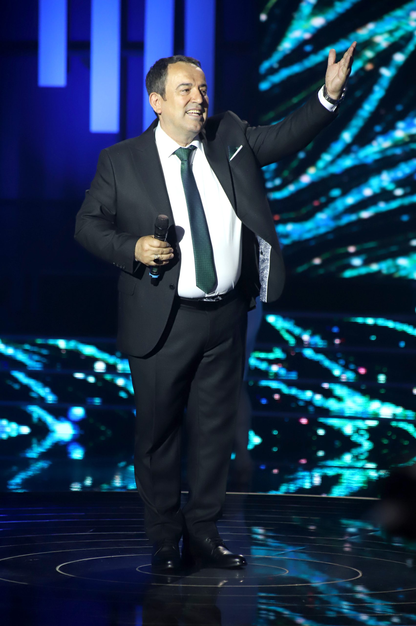 Emocije na vrhuncu: Finalista "Nikad nije kasno" ne krije sreću, razlog je predivan (FOTO) 9 SINAN BAHTIJAREVIC FOTO ELENA 1 ok