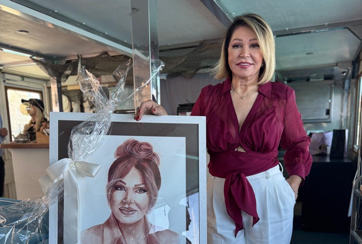 Neda Ukraden predstavila novi album: Svi komentarišu jedan detalj sa promocije (FOTO) 7 ed2c80ad d418 45b2 b1ed 7b440f23f236