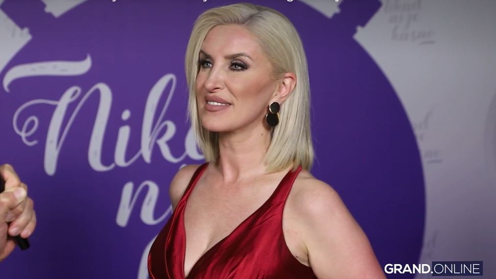 Elizabeta Eftoska posvetila nastup svekrvi: "Bila je u kritičnom stanju" (VIDEO) 5 elizabeta