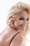 Ilda Šaulić zablistala u novom spotu: Publika je uporedila sa Merilin Monro 4 ilda saulic milos nadazdin foto