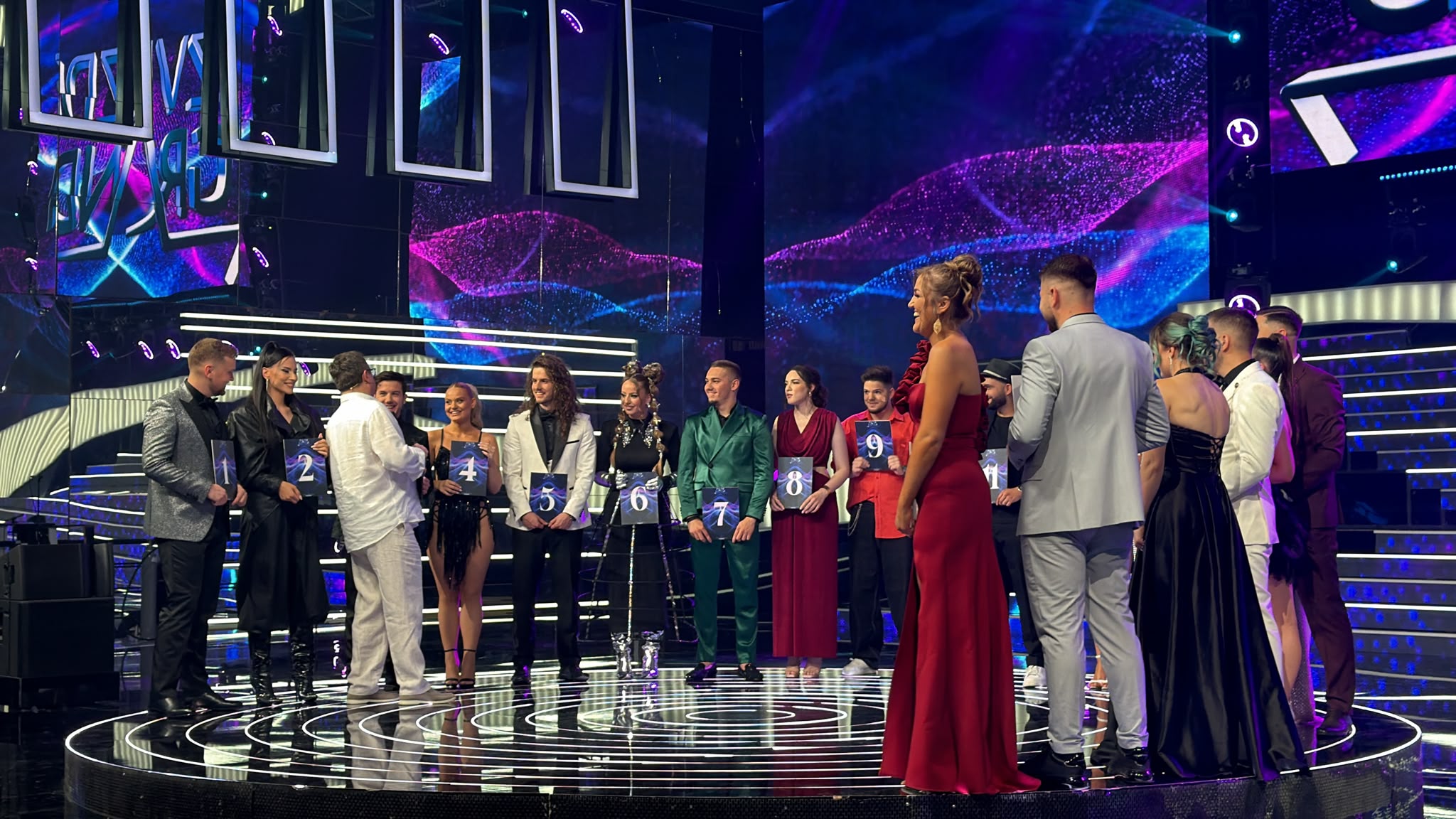 Počelo finale "Zvezda Granda"! Čak 22 kandidata bori se za prestižnu titulu, budite sa nama iz minuta u minut (UŽIVO) 32 scena finale