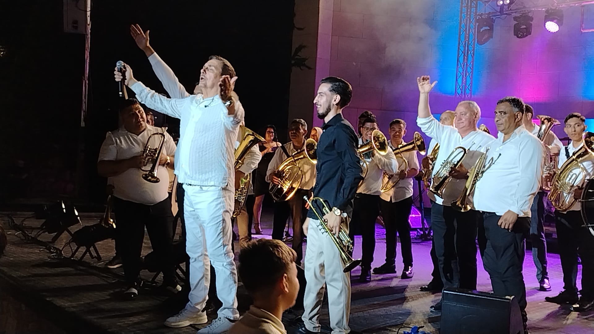 Kebo, šta uradi to? Dragan Kojić na spektakularan način stigao u Niš sa trubačima (VIDEO) 9 IMG 20260703 WA0091