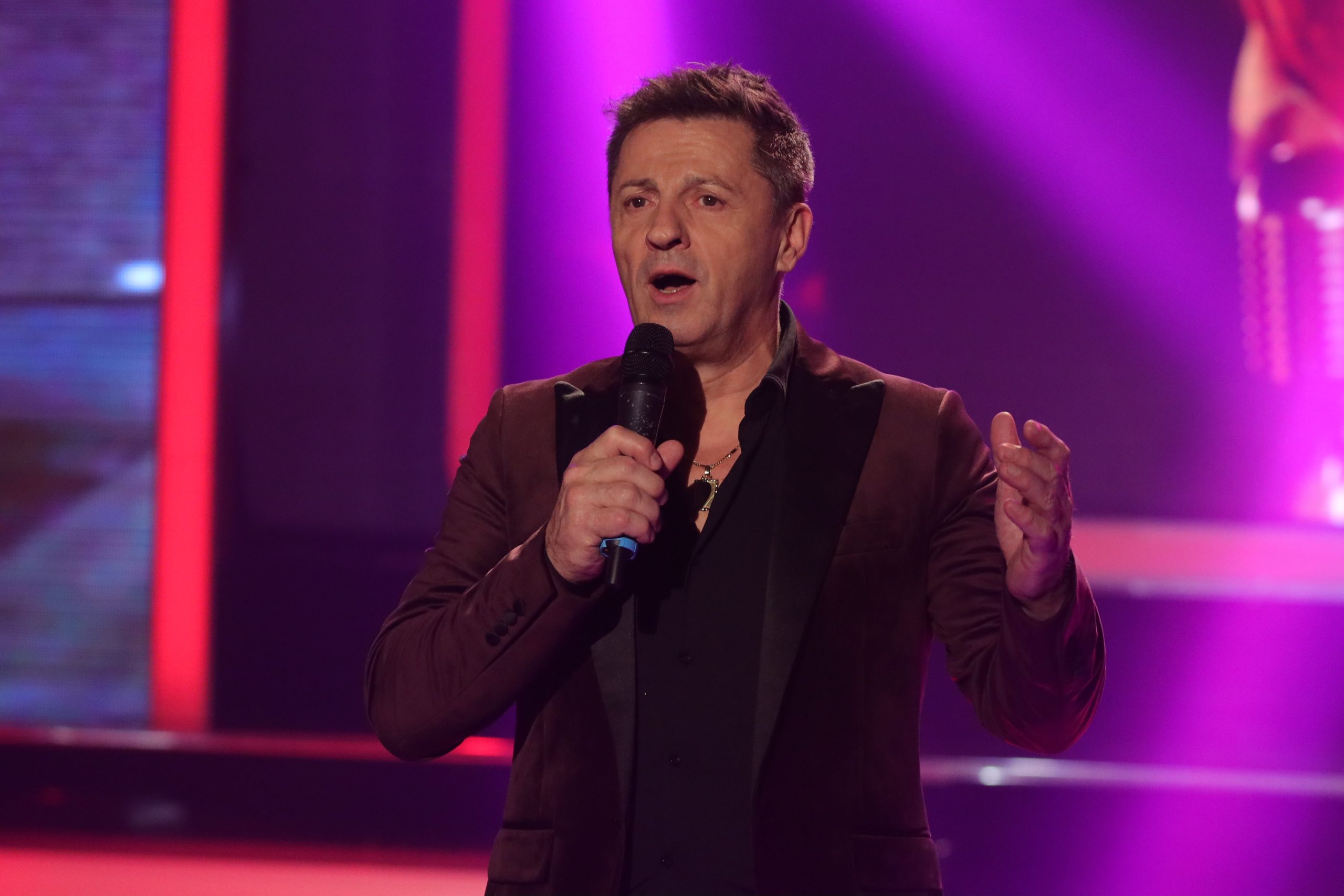 Najveća imena estrade stižu u Bihać: Sprema se pravi praznik muzike i emocije (VIDEO) 6 NIHAD ALIBEGOVIC GP SNIMANJE 12112024 FOTO MUNJA 10