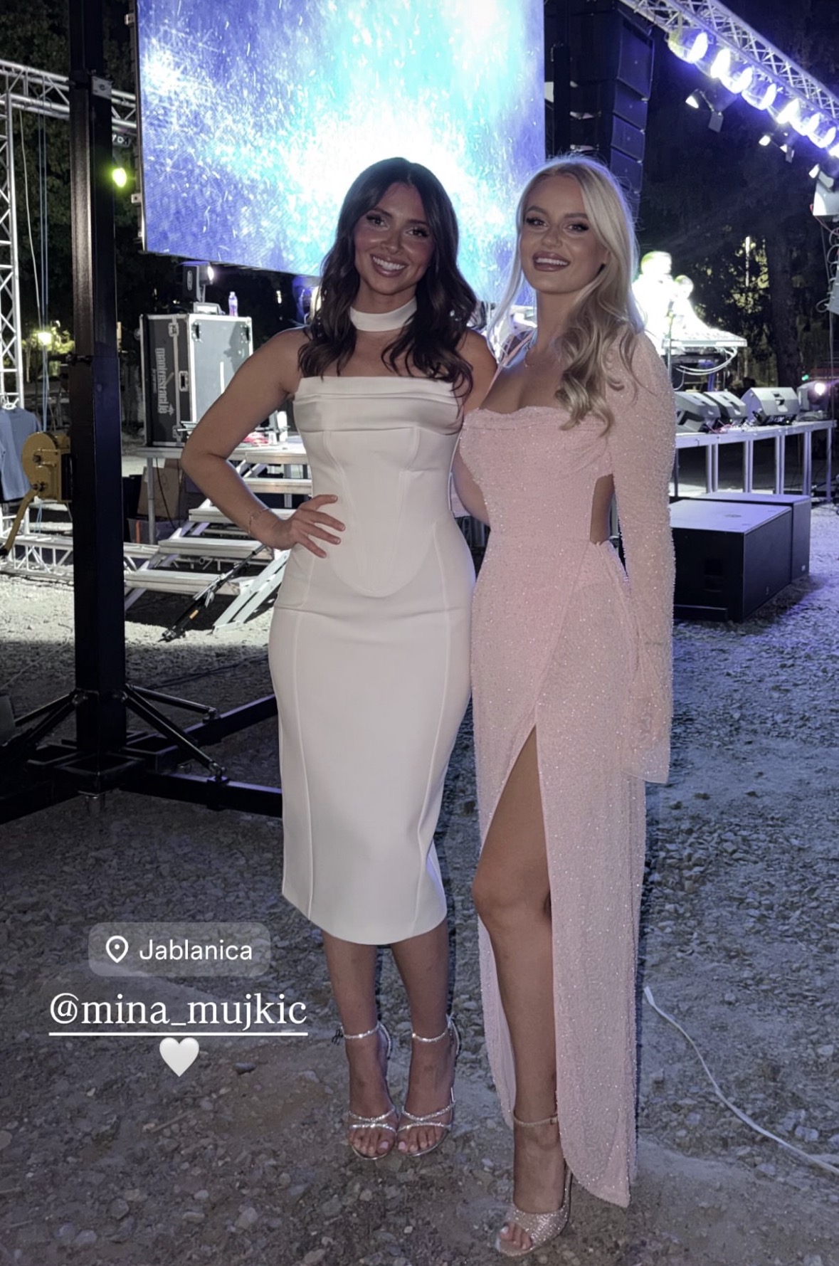 Midhat Keskin održao koncert u Jablanici: Kolege iz "Zvezda Granda" pevale sa njim na bini (FOTO) 8 anita aleksi
