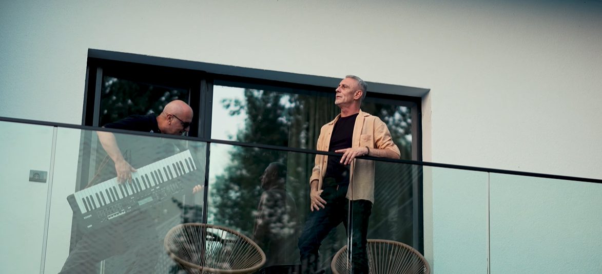 Bivši učesnik "Nikad nije kasno" objavio novu pesmu: U spotu se pojavljuje velika fudbalska legenda (VIDEO) 7 dejan borovic 1