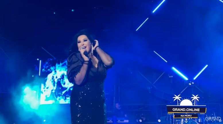 Dragana Mirković priredila noć za pamćenje u Crnoj Gori, zbog jednog hita svi poskakali (VIDEO) 5 dragana