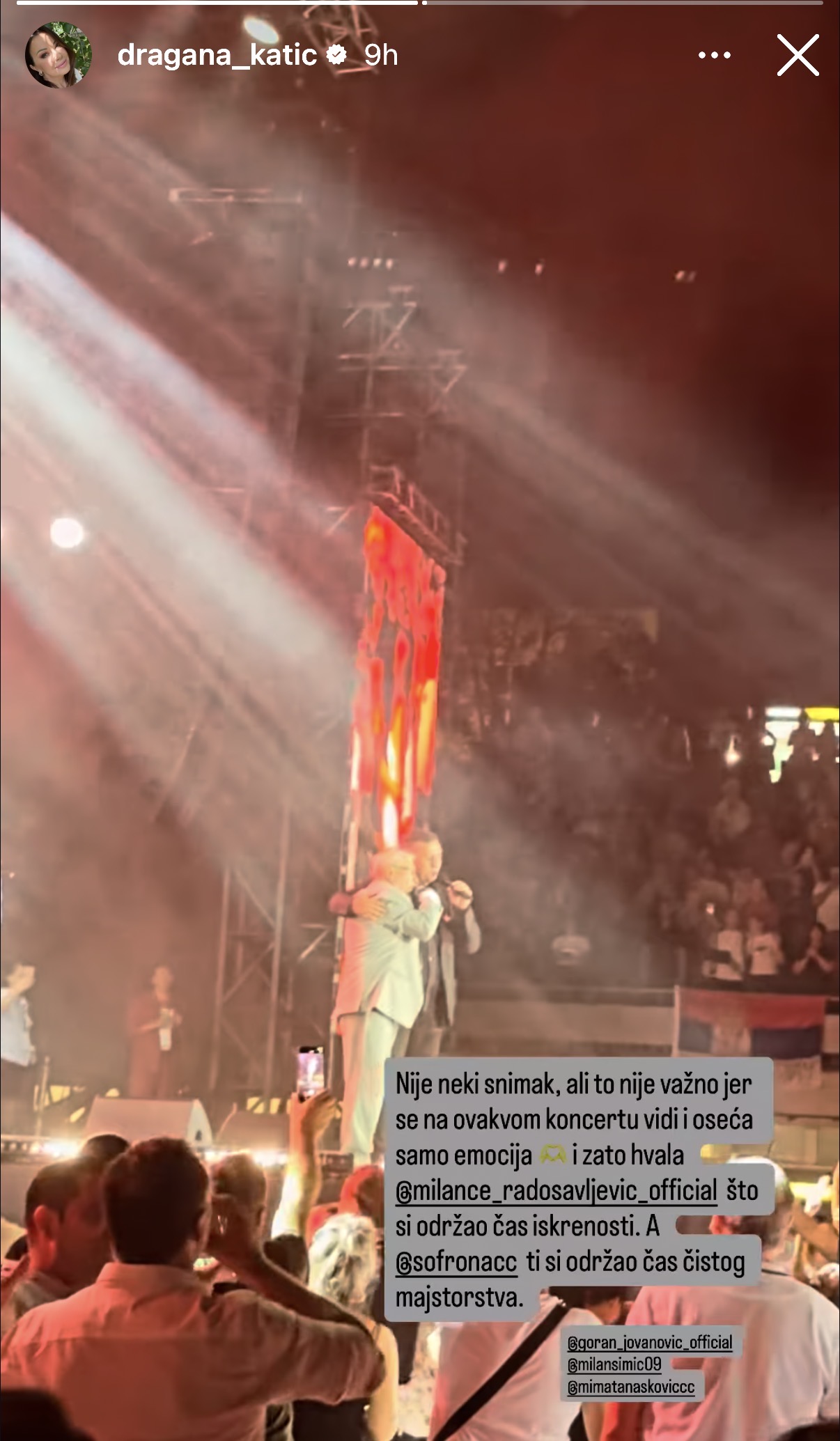 Dragana Katić oduševljena nakon koncerta Milančeta Radosavljevića, voditeljka poslala snažnu poruku, obratila se i pevaču, ali i orkestru (FOTO) 6 IMG 8803