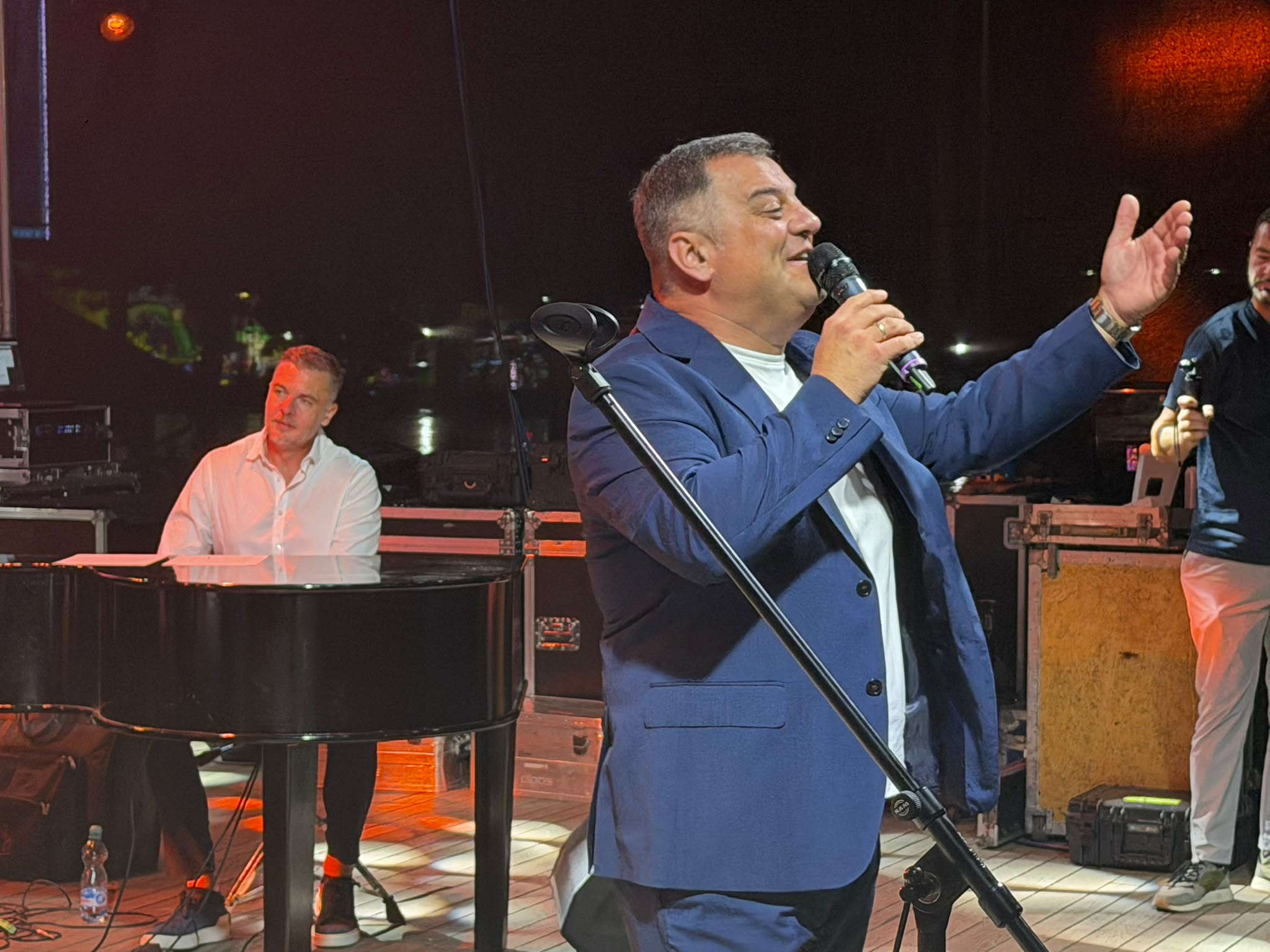 Ceo Zlatibor na nogama: Takmičari "Nikad nije kasno" priredili noć za pamćenje (VIDEO) 5 decdd7eb 2b0a 462f bb0c 782f12af1609