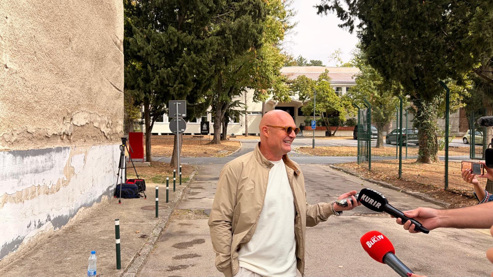 Mili bez dlake na jeziku o poznatoj pevačici: "Za nju nije bilo pitanje da li će uspeti" (VIDEO) 7 098cda2c 7631 49aa bf80 f0ddd5c11897 059E33CA FEC8 49F6 9BE3 C0990ABEF864