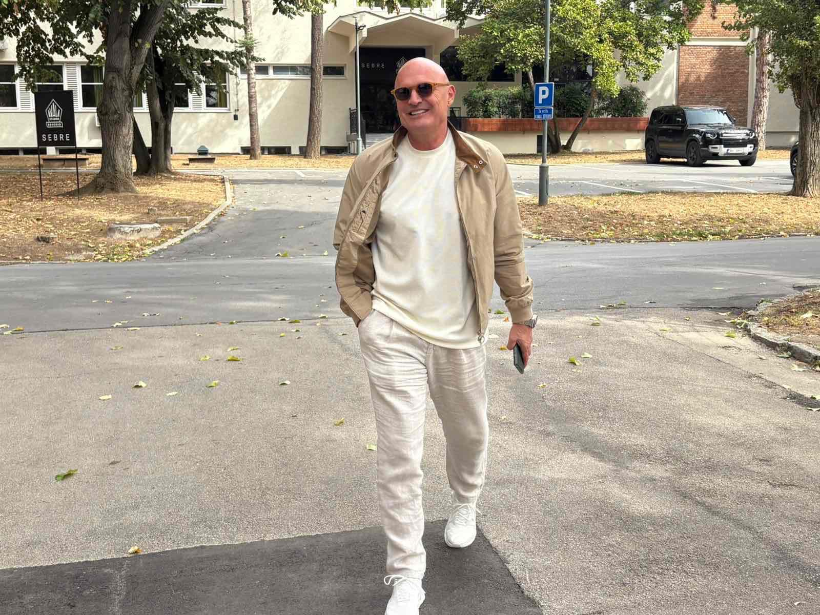 Mili bez dlake na jeziku o poznatoj pevačici: "Za nju nije bilo pitanje da li će uspeti" (VIDEO) 9 7359d603 c556 4912 a6b4 0459525f5520 DA19B942 8416 49D3 B892 CA017718C66E