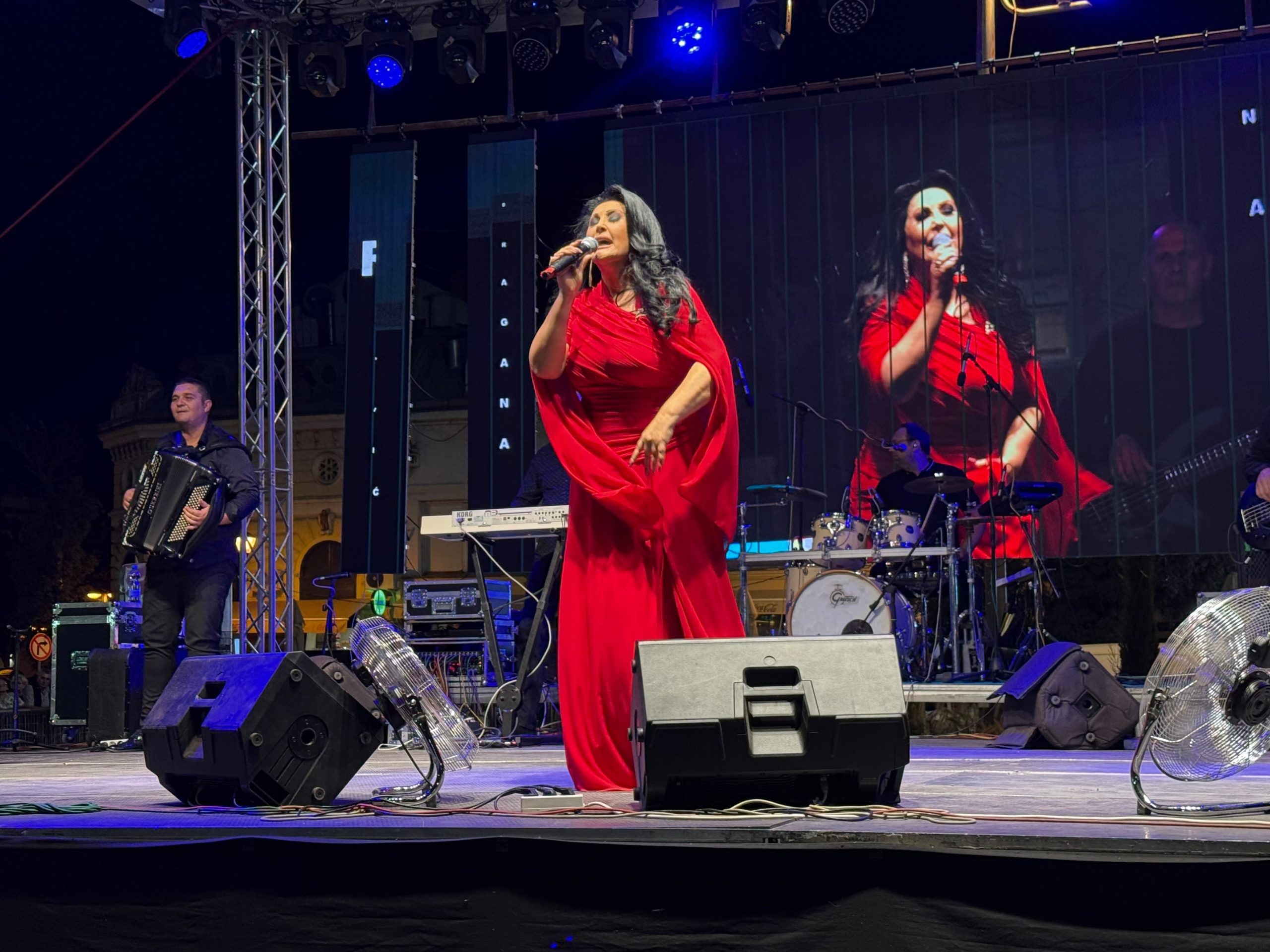 Dragana Mirković u rodnom gradu dočekana kao kraljica: Požarevac joj priredio doček za pamćenje VIDEO 7 IMG 20260906 WA0004