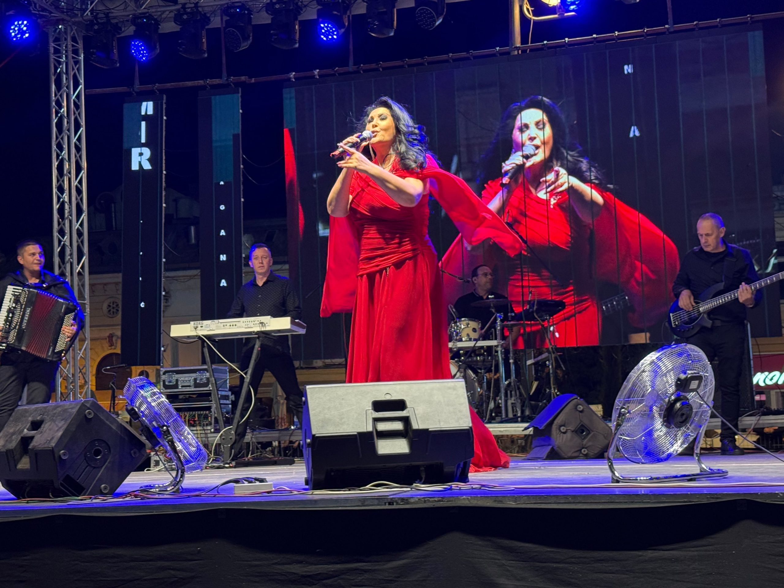 Dragana Mirković u rodnom gradu dočekana kao kraljica: Požarevac joj priredio doček za pamćenje VIDEO 5 IMG 20260906 WA0005