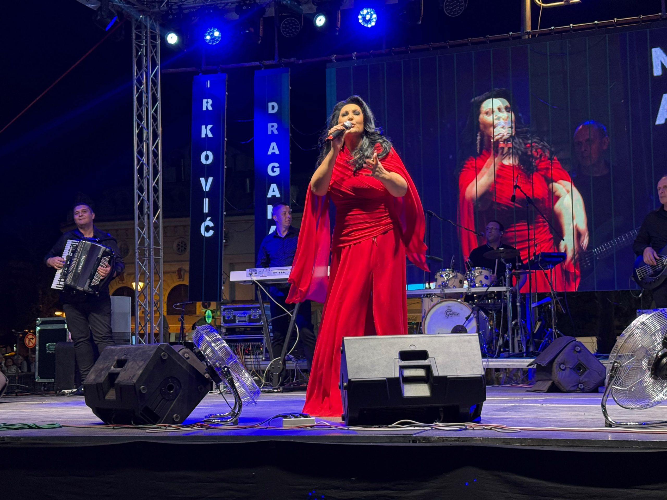 Dragana Mirković u rodnom gradu dočekana kao kraljica: Požarevac joj priredio doček za pamćenje VIDEO 8 IMG 20260906 WA0006