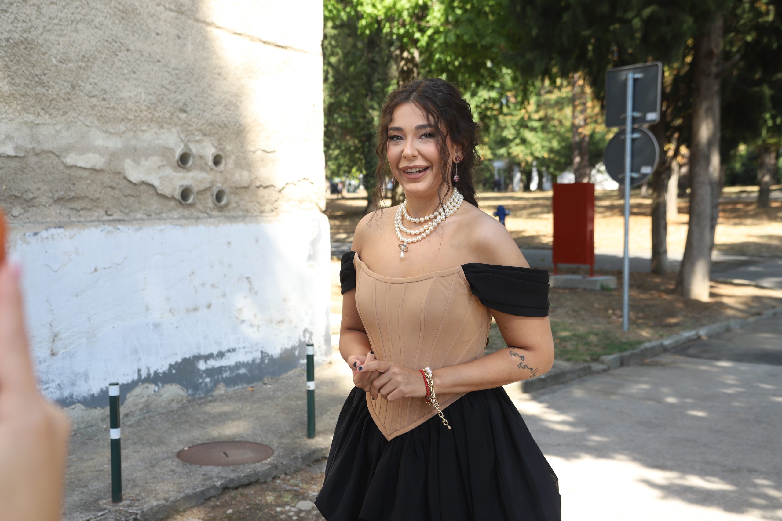"Na leđima imam mamine oči": Sanja Vučić otkrila značenja svojih tetovaža, pa priznala zbog čega je jednu uklonila (VIDEO) 5 IMG 0192