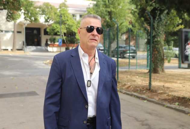 Đorđe David stigao u studio u elegantnom odelu, pa progovorio o Rastinoj transformaciji: "Odličan je" (VIDEO) 15 IMG 0517