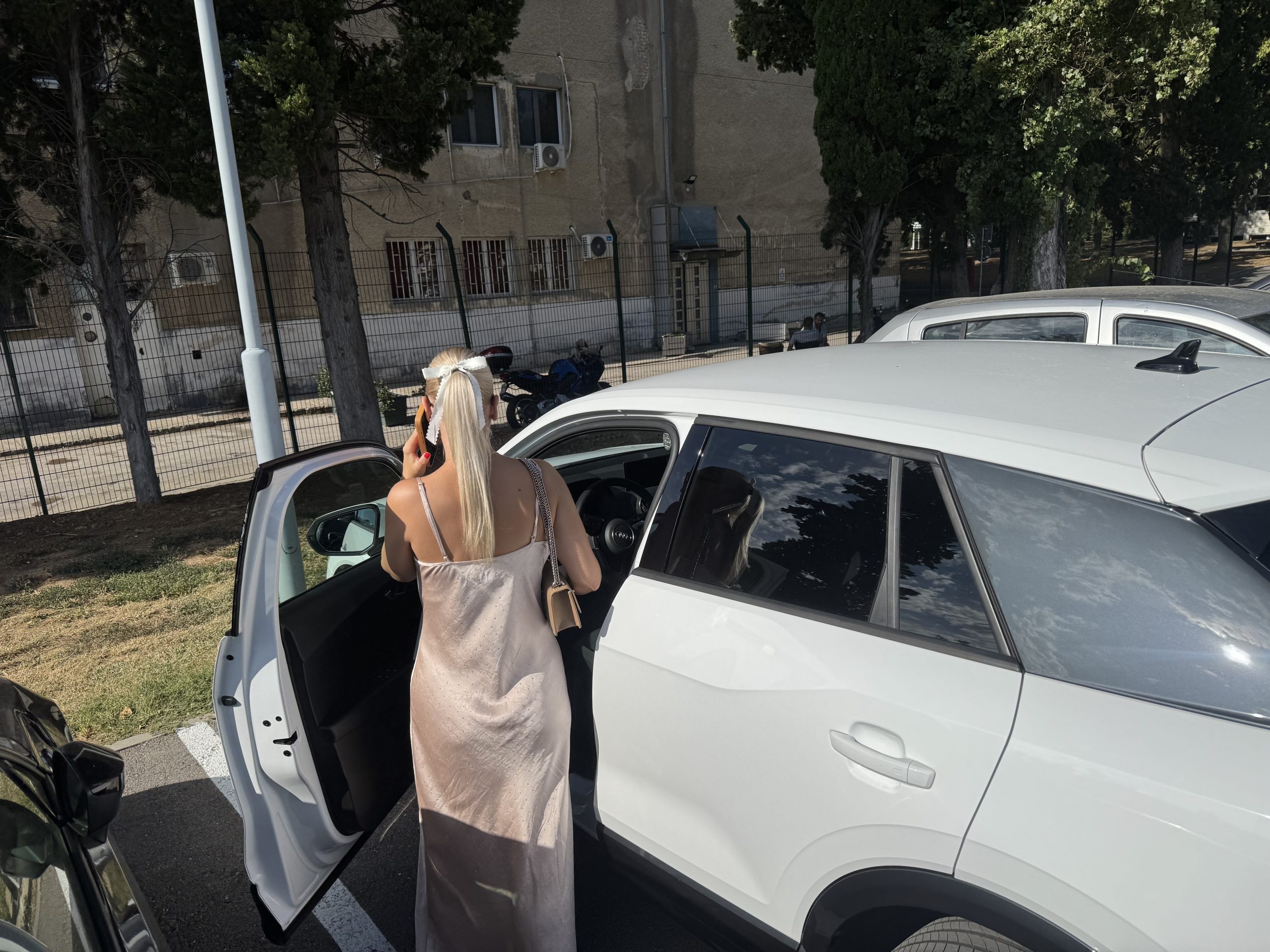 Paparazzo: Finalistkinja "Zvezda Granda" uhvaćena u Beogradu, pokazala kakva je dama i van scene (FOTO) 9 IMG 2956