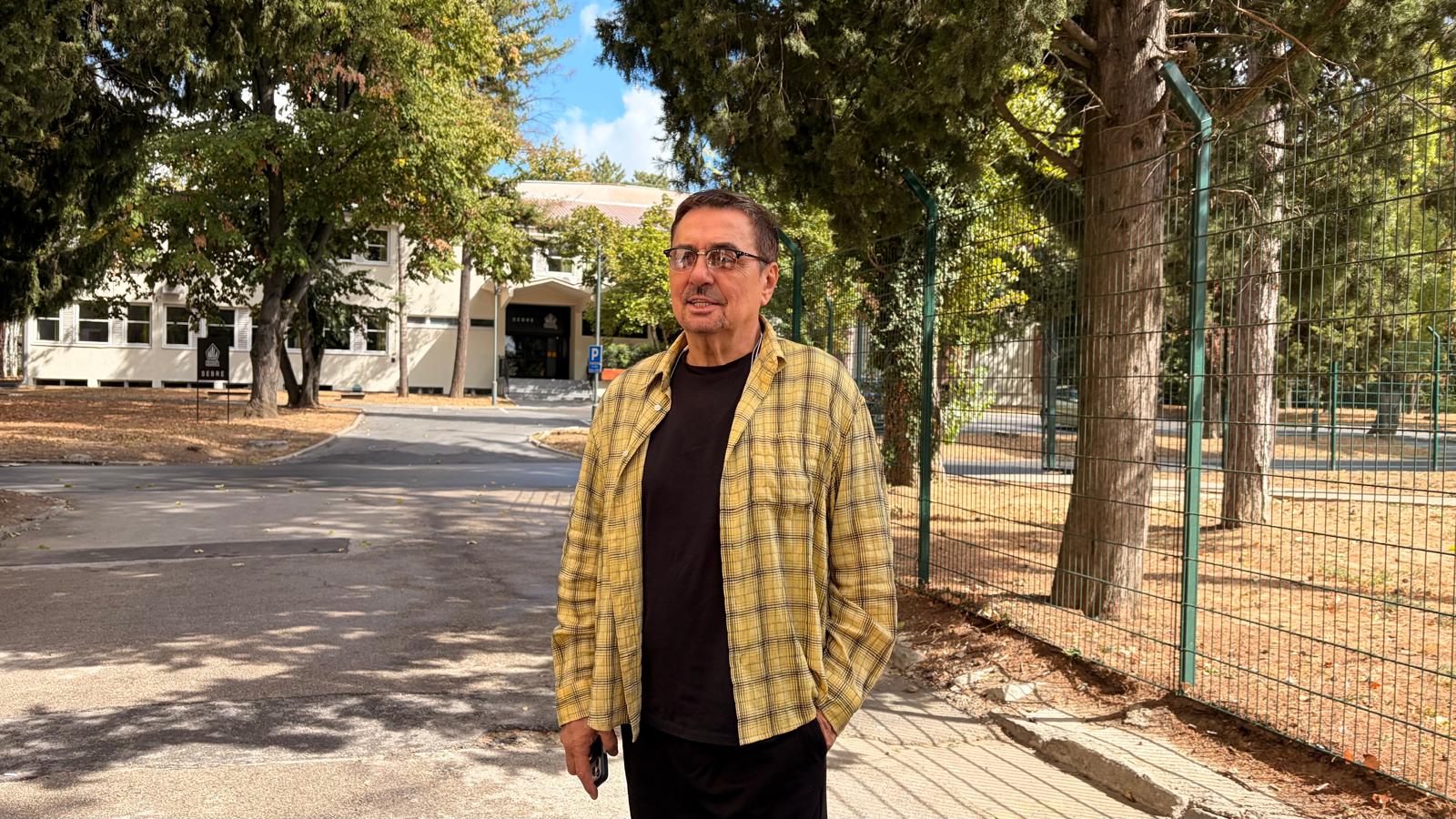 Dok svi stižu skupocenim automobilima na snimanje, Keba udario kontru: "I ovo je besna mašina, nego ne prepoznajete" (VIDEO) 5 PHOTO 2026 09 22 13 08 10