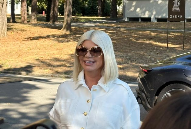Dara otkrila u kakvom je odnosu sa roditeljima svog mlađeg dečka: "Ne žele da se mešaju sinu u život" (VIDEO) 17 dara bubamara zvezde granda