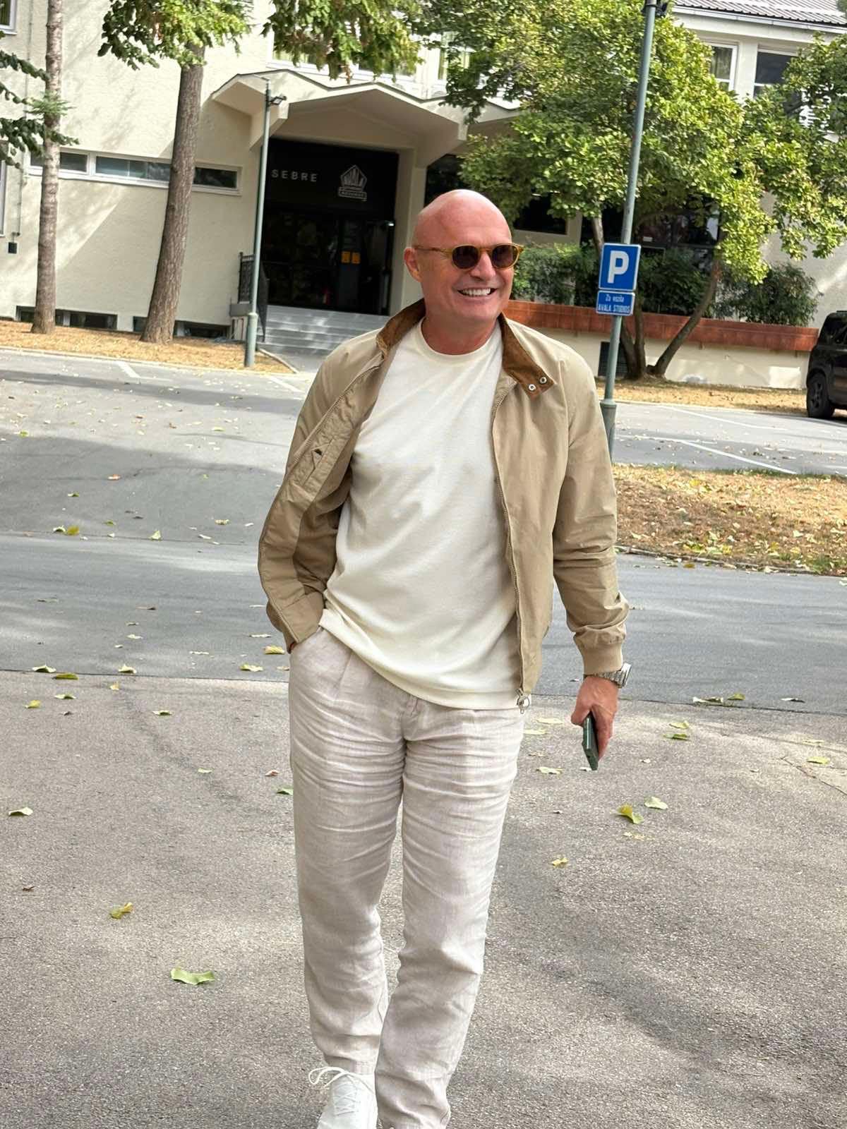 Mili bez dlake na jeziku o poznatoj pevačici: "Za nju nije bilo pitanje da li će uspeti" (VIDEO) 6 f3b91df5 5f79 41e8 a9bf a147e665d8c6 30EFF7F2 F45F 423F A7BC D6B98B912949