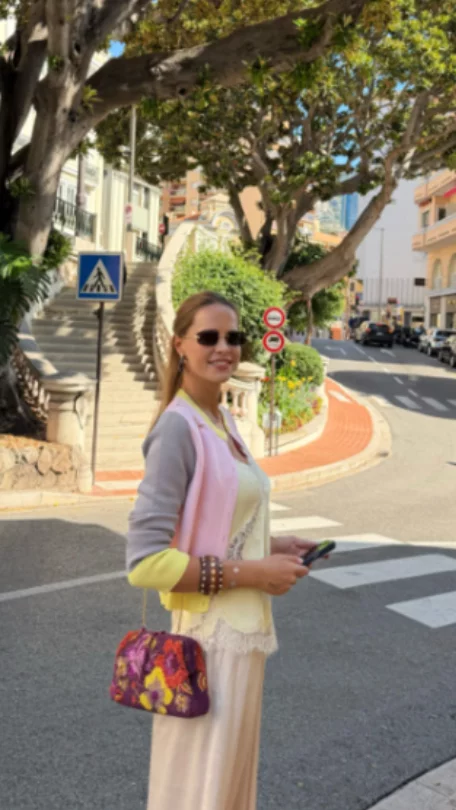 Snajka Emine Jahović promenila veru: Dušica iz hrišćanstva prešla u islam, evo kako uživa sa partnerom (FOTO) 5 image 4