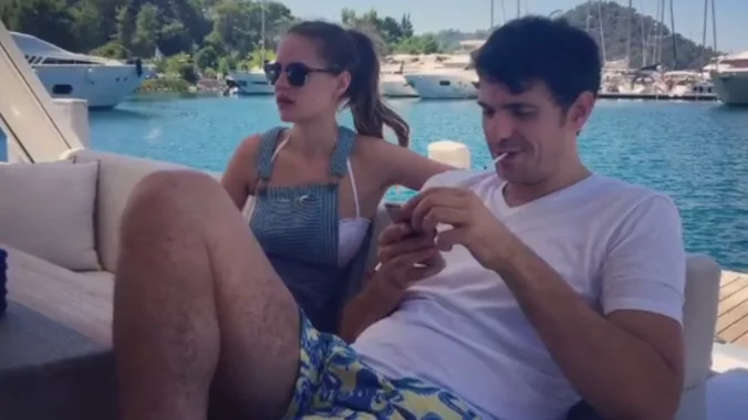 Snajka Emine Jahović promenila veru: Dušica iz hrišćanstva prešla u islam, evo kako uživa sa partnerom (FOTO) 6 image 5