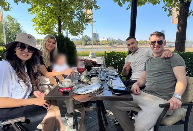 tanja savic sa porodicom