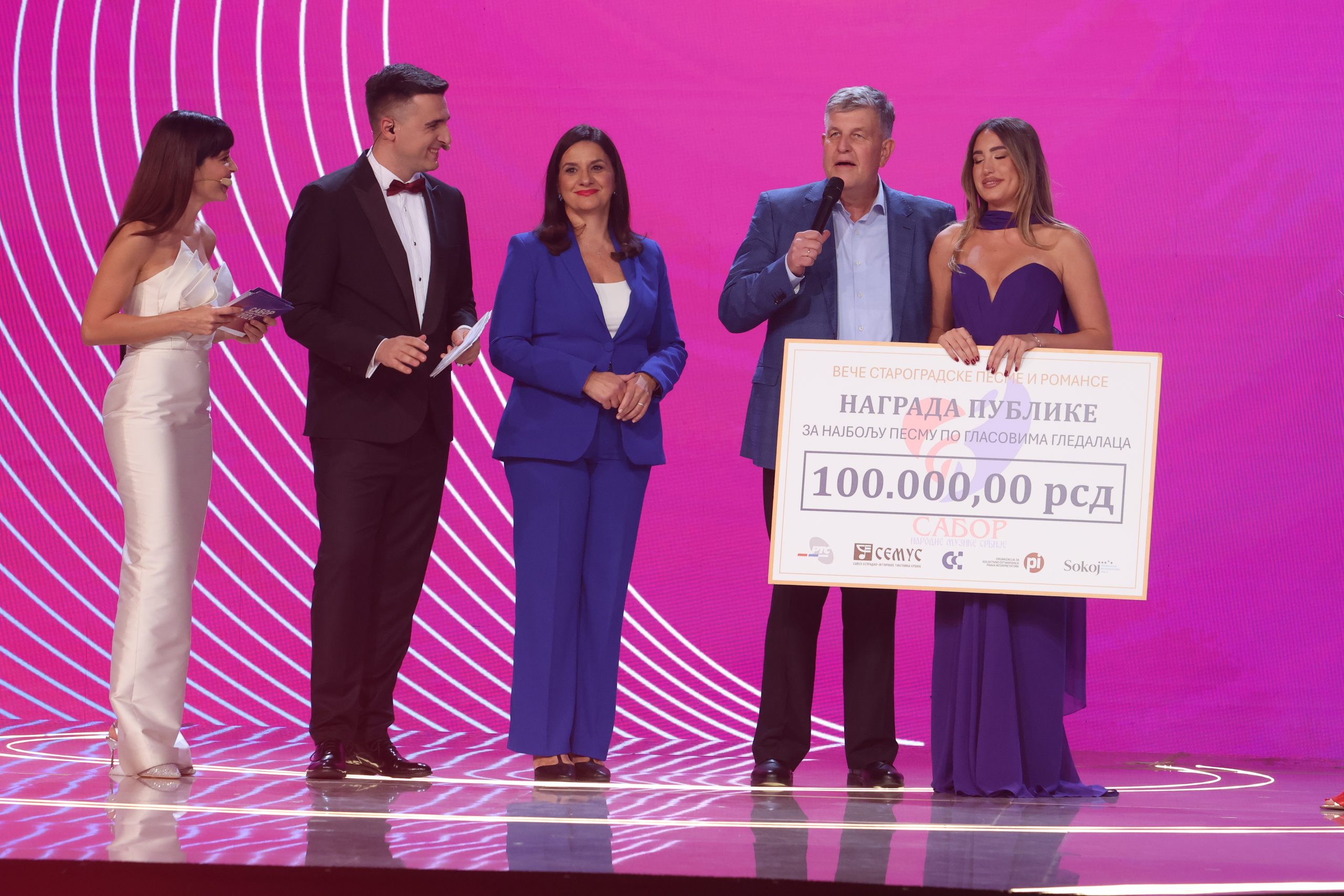 Mladen Jovičić Miško sa pesmom „Lenka“ pobedio na prvoj večeri festivala Sabor narodne muzike Srbije 15 116981 1