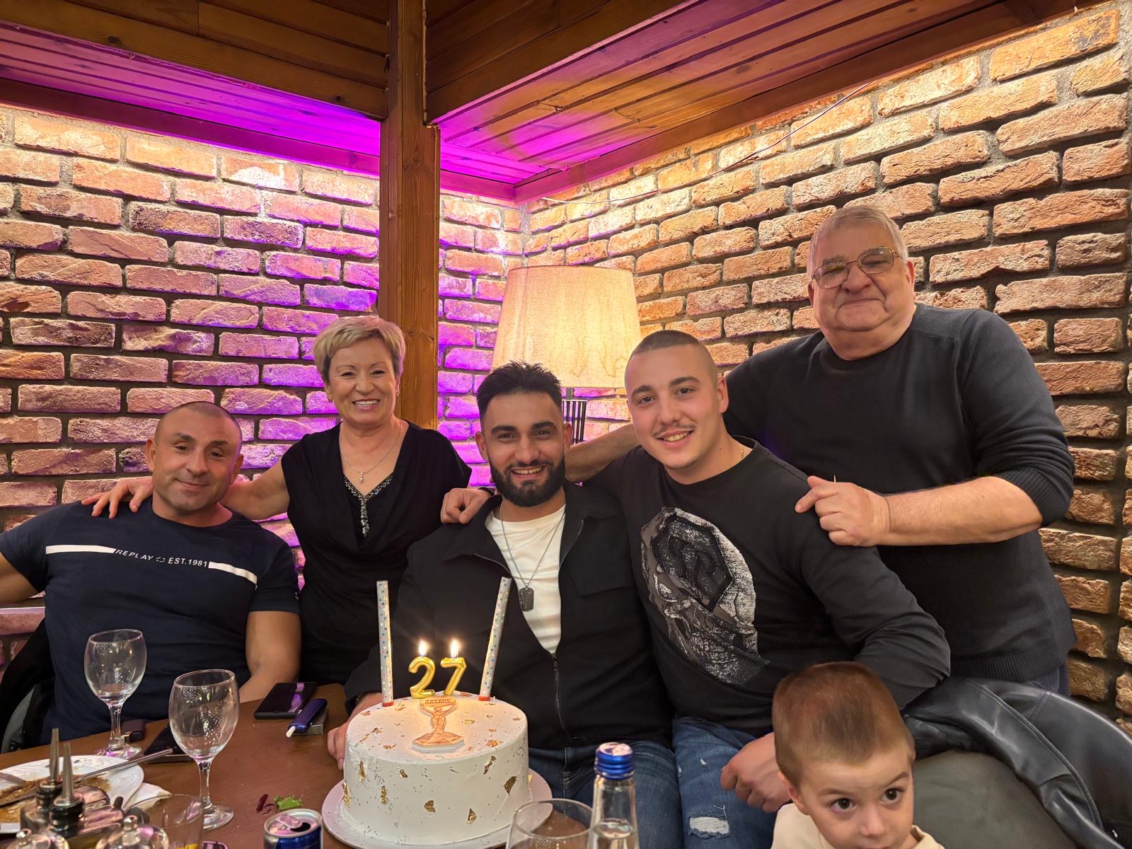 Bojan Ilievski doživeo najlepše iznenađenje za rođendan: Pevača preplavile emocije zbog poklona: "Toliko sam srećan" (FOTO) 5 74c232d6 81c0 4036 8d9b 6af08b79067a