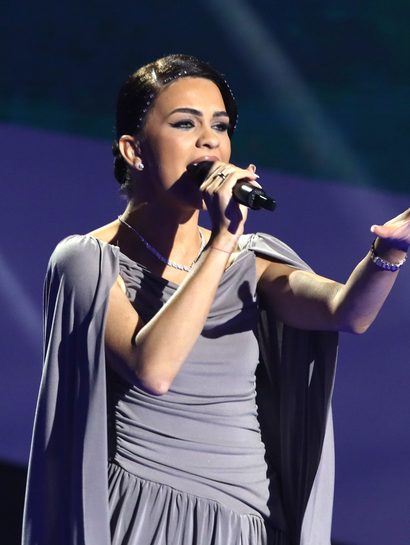 "Gleda te iz neke druge dimenzije i sigurno je ponosan na tebe": Dijana Čobić "razvalila žiri" pa otkrila da je ovo amanet pokojnom ocu 23 DIJANA COBIC 22 GOD. NOVI SAD 6