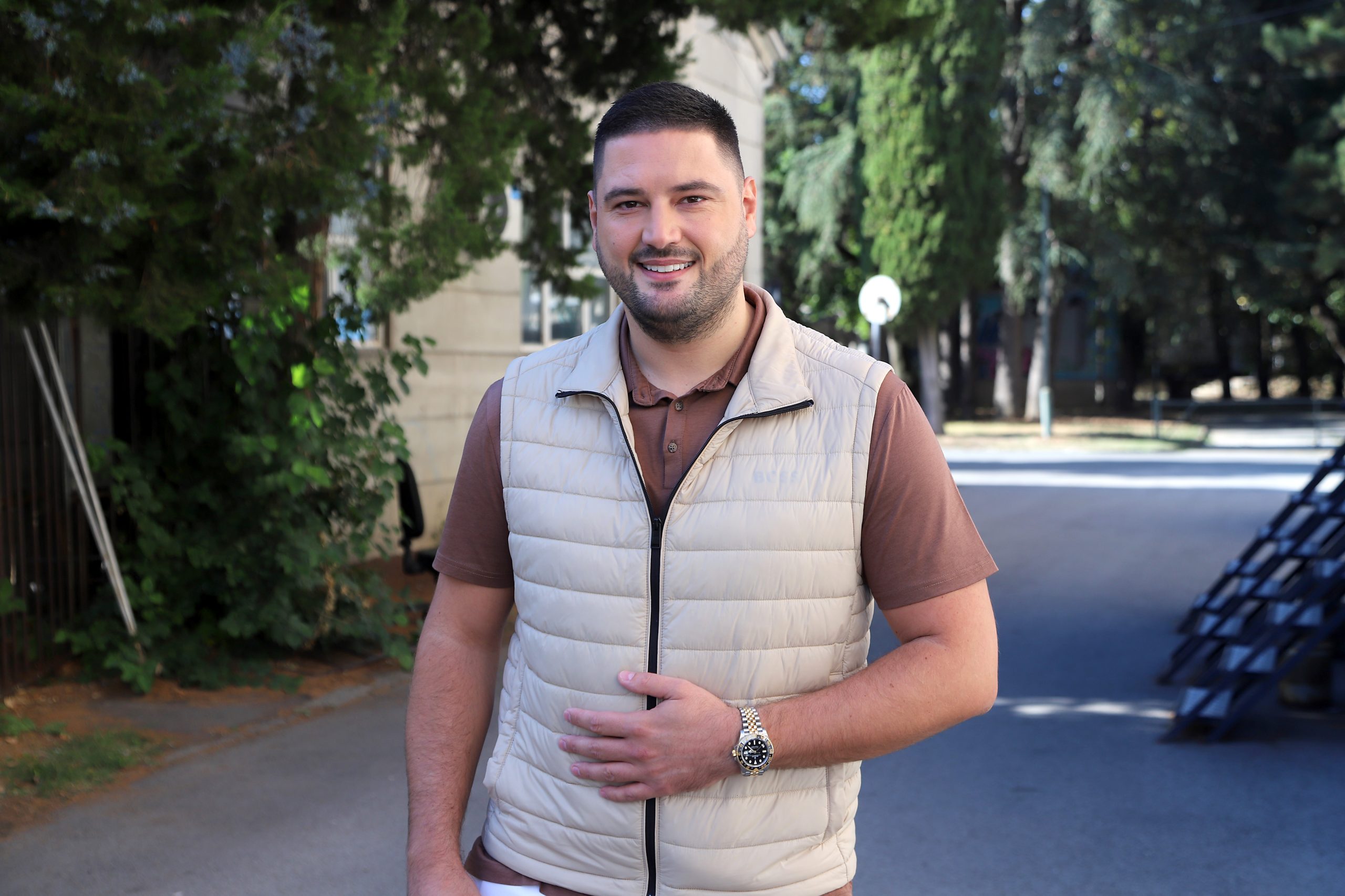 Nadica Ademov stigla u glamuroznoj haljini, a svi gledali u njene noge: Ovaj detalj niko nije očekivao na snimanju "Grand Specijala" (VIDEO) 7 LJUBA PERUCICA GS SNIMANJE 01102026 FOTO ELENA 1 ok